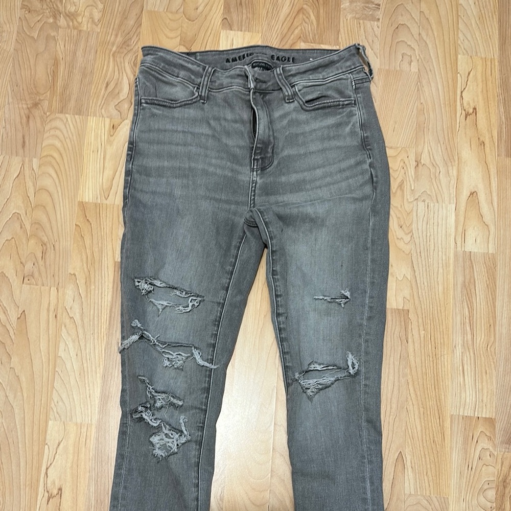 American Eagle Outfitters Gray Skinny Jeans Distressed Style